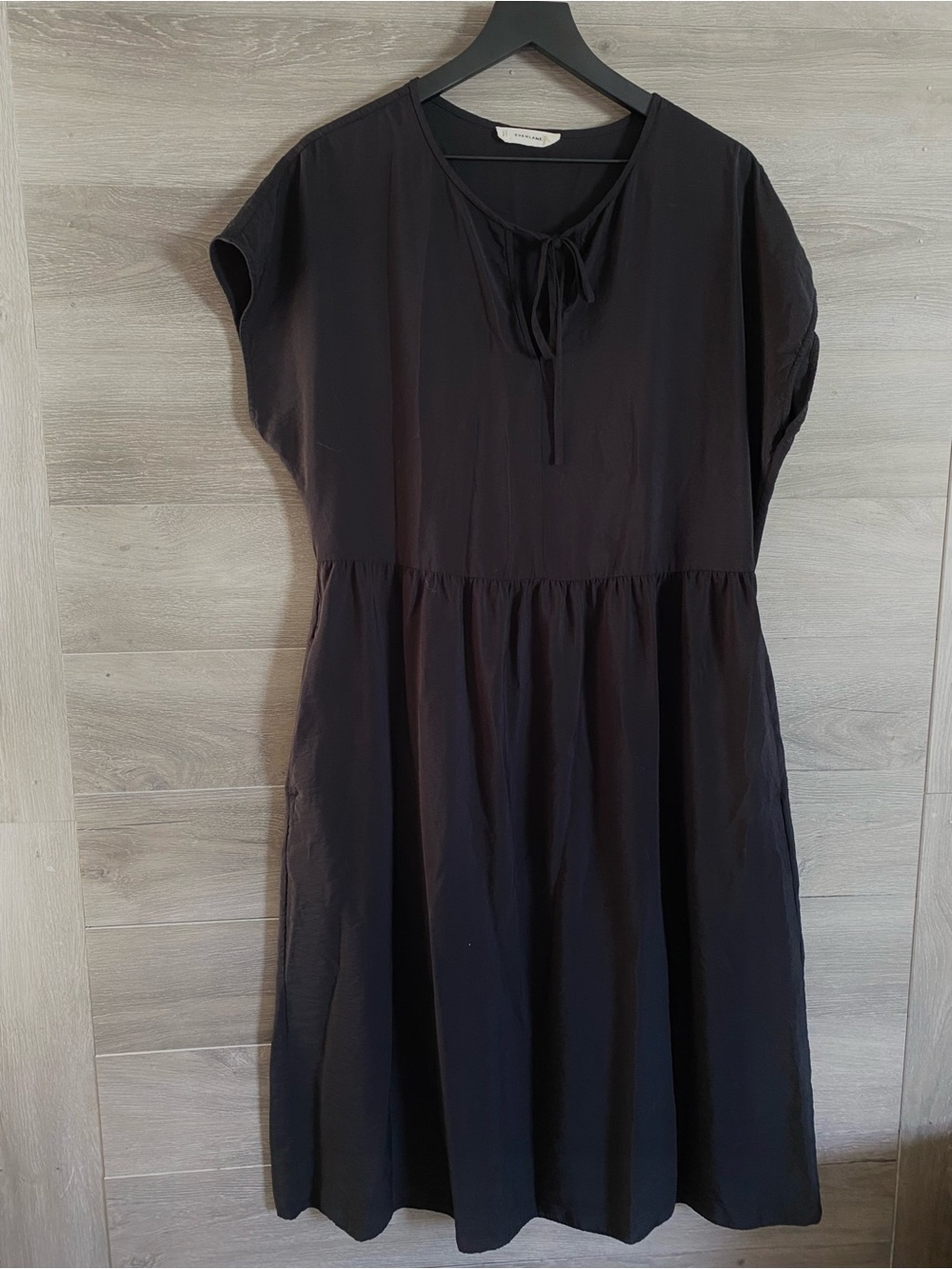 Everlane The Midi Dress Softluxe